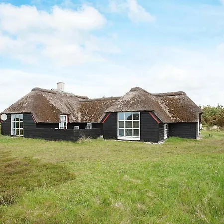 10 Person In Bl Vand Feriehus *